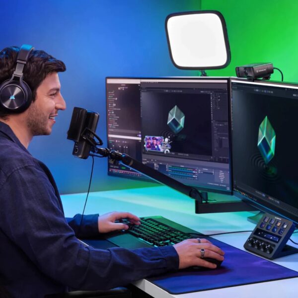 ELGATO STREAM DECK + AUDIO MIXER PRODUCTION CONSOLE STUDIO CONTROLLER - Image 8